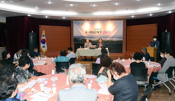 박형덕 동두천시장이 지난 7월12일 생연1동 행정복지센터를 시작으로 생연2동, 중앙동에서 '민선8기 동 사회단체장 간담회'를 개최했다.